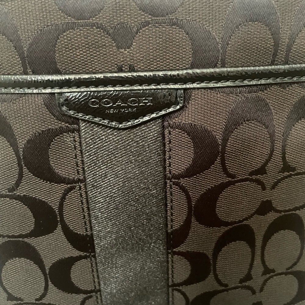 Coach purse crossbody - Picture 2 of 3
